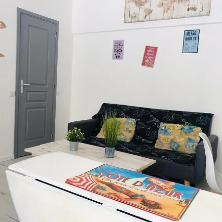 2 Pièces renové au centre NICE place GARILABI PORT Apartamento Niza