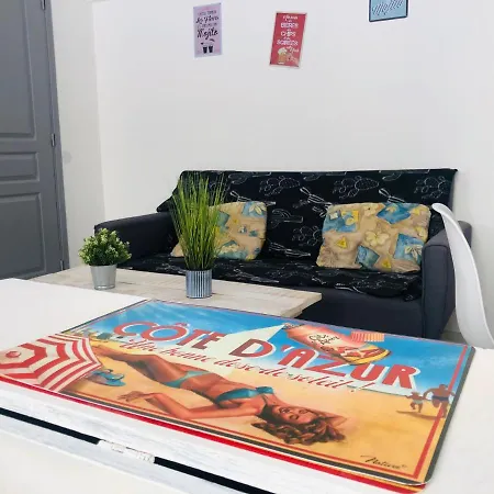 Apartamento 2 Pièces renové au centre NICE place GARILABI PORT Niza