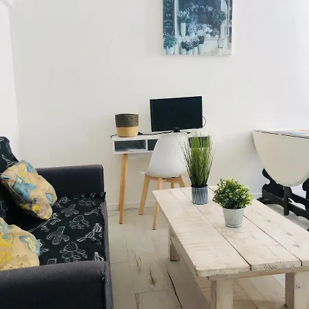 Apartamento 2 Pièces renové au centre NICE place GARILABI PORT